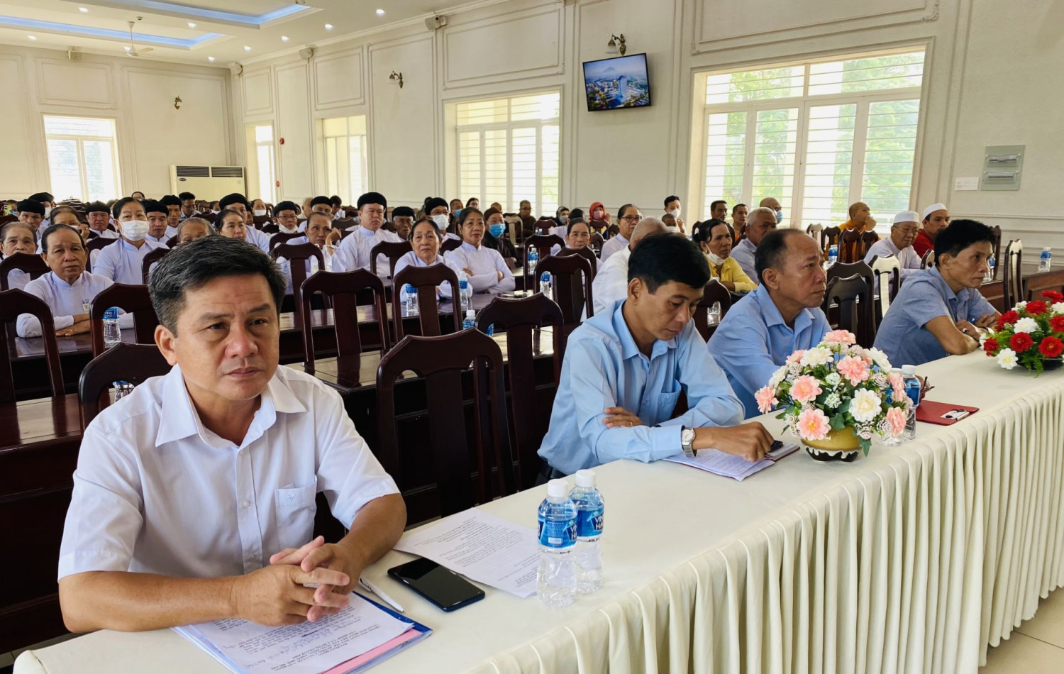 Quang cảnh Ban Thường vụ Thành ủy Tây Ninh tổ chức hội nghị triển khai chuyên đề học tập và làm theo tư tưởng, đạo đức, phong cách Hồ Chí Minh năm 2023.