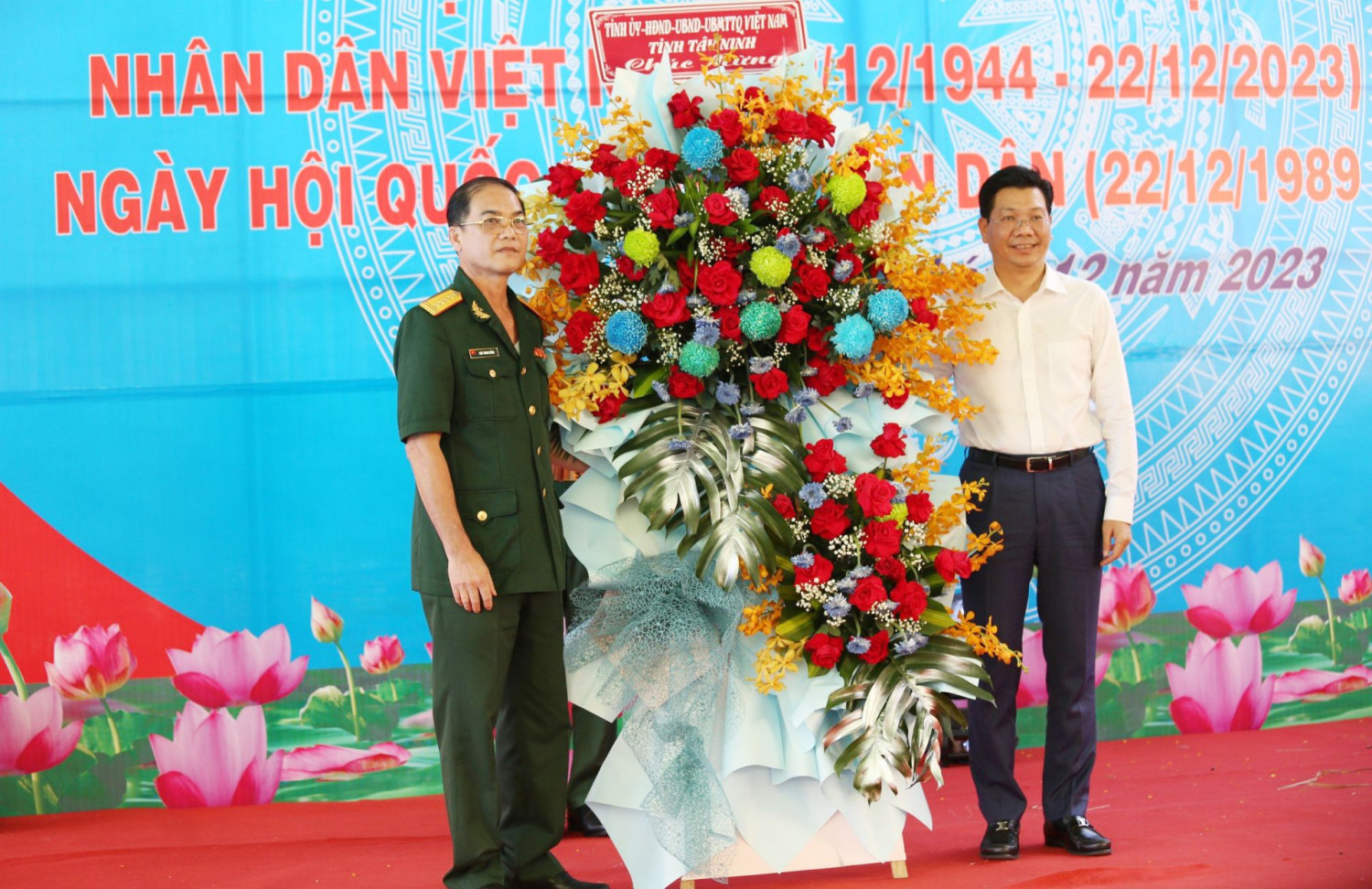 Bước vào thời kỳ đổi mới đất nước, LLVT Tây Ninh cùng với hệ thống chính trị đã có những đóng góp xứng đáng vào sự phát triển kinh tế xã hội, củng cố quốc phòng an ninh của tỉnh.