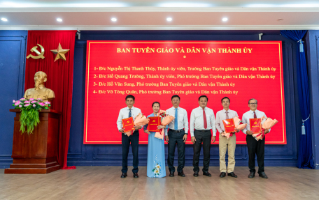 Thành phố Tây Ninh: Công bố quyết định về sắp xếp tổ chức bộ máy và công tác cán bộ