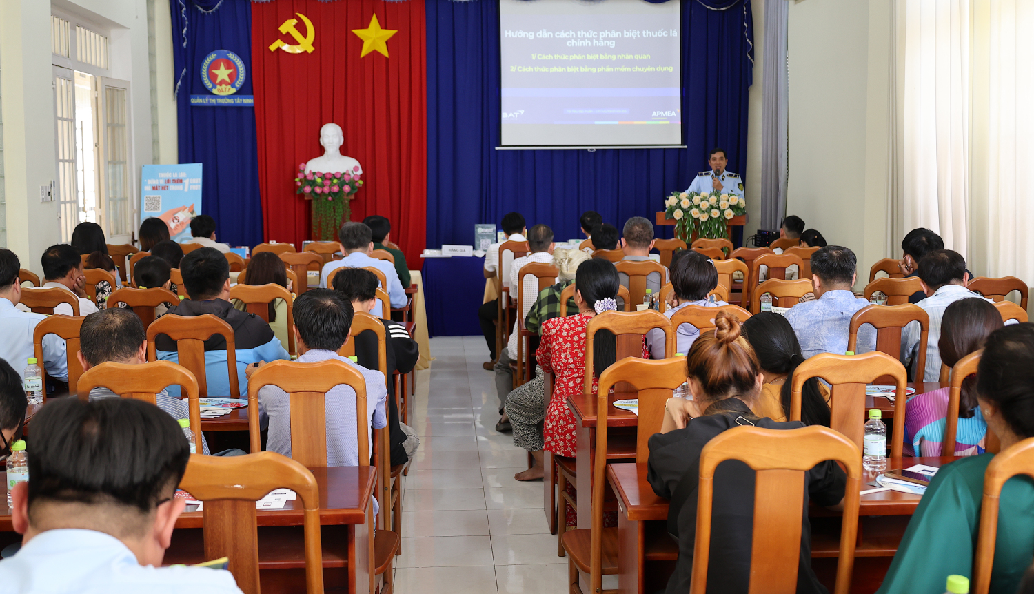 Quang cảnh hội thảo.